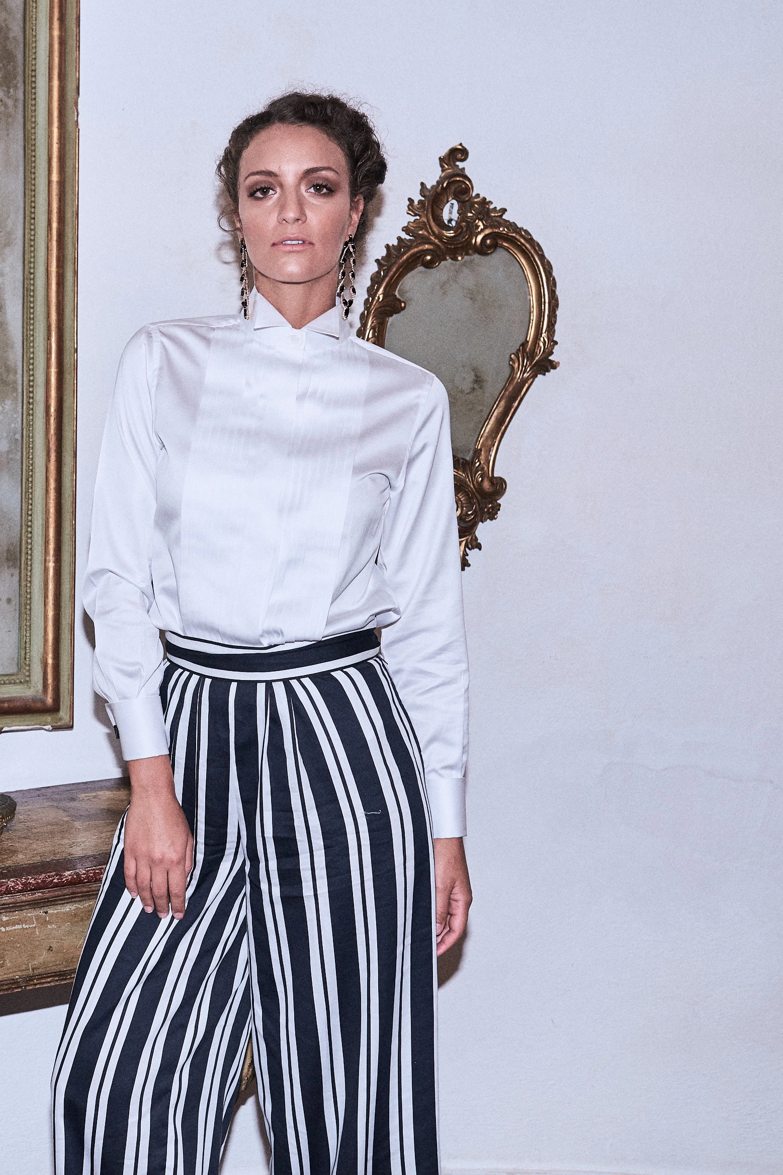 Modella con camicia Smoking donna DAN Roma